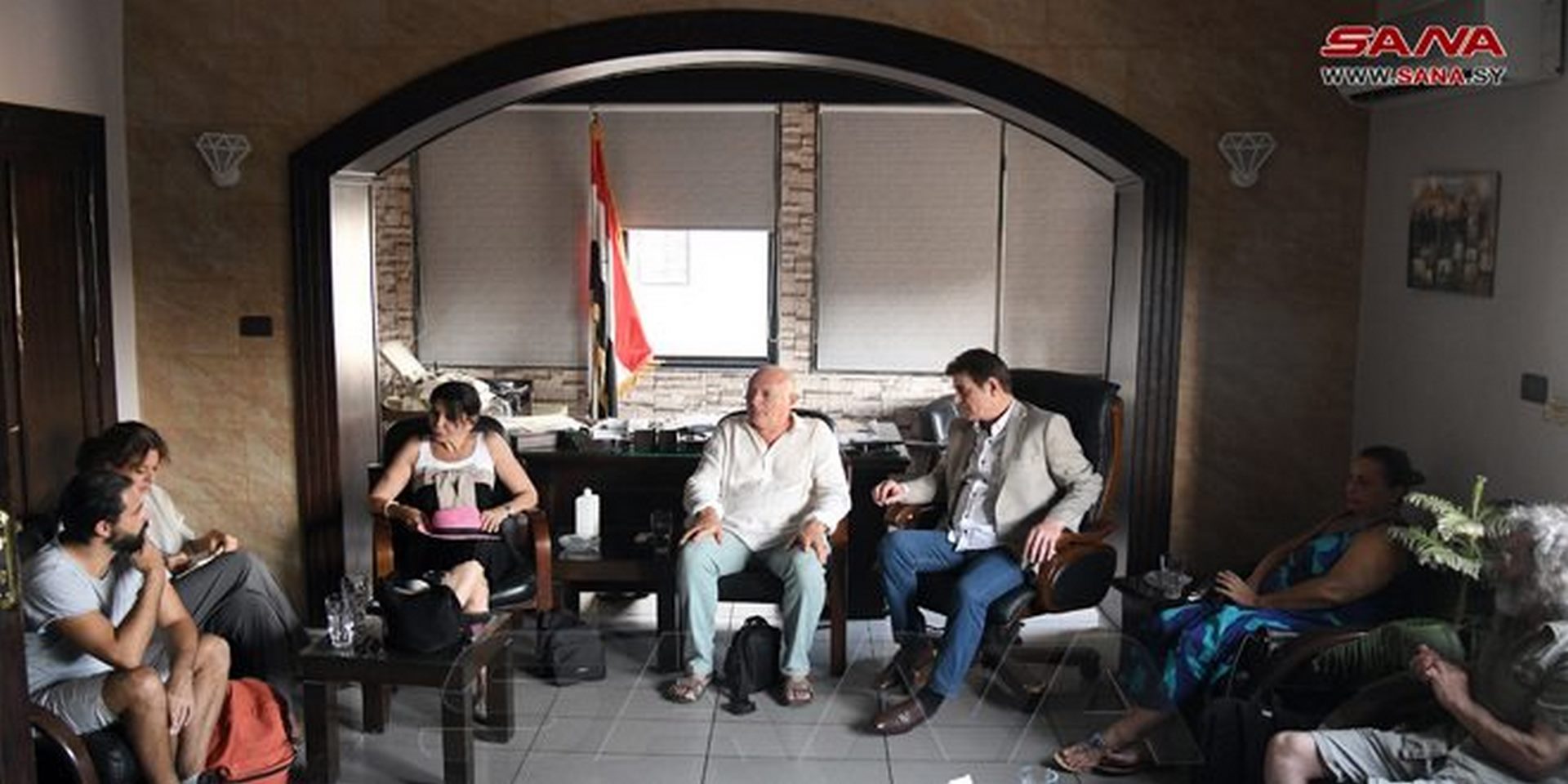 وفد جمعية البندقية يبحث مع نقابة الفنانين السوريين التعاون والتبادل الثقافي والفني بين البلدين 