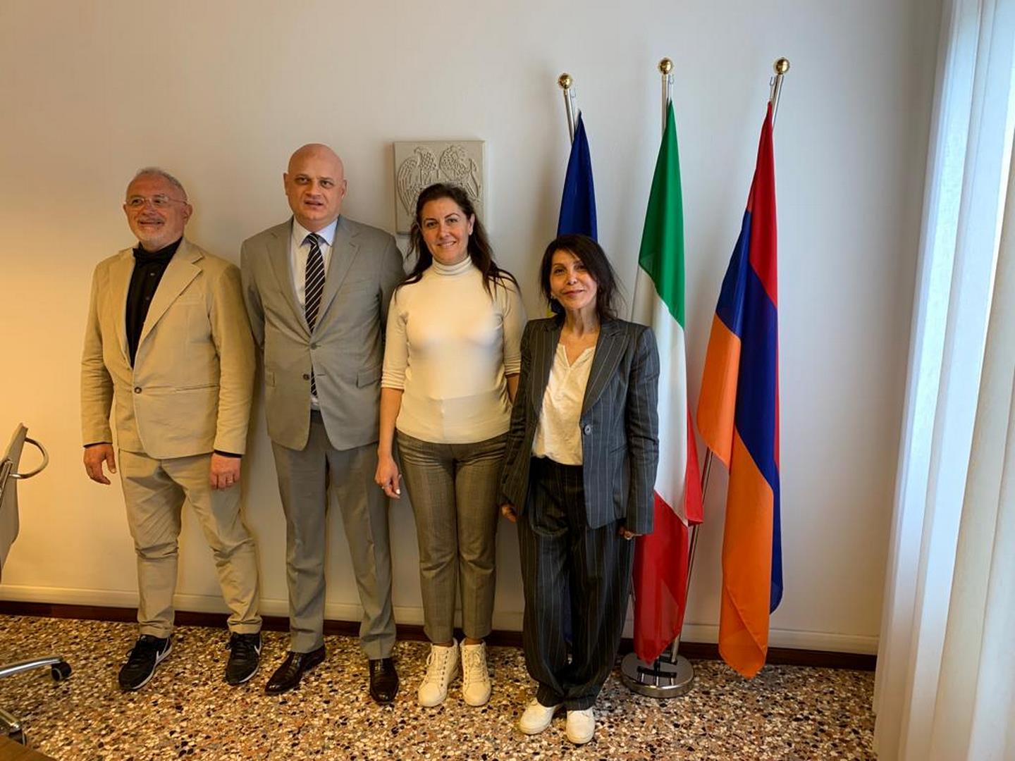 Houna Hawyati e nostra associazione si incontrano a Venezia 