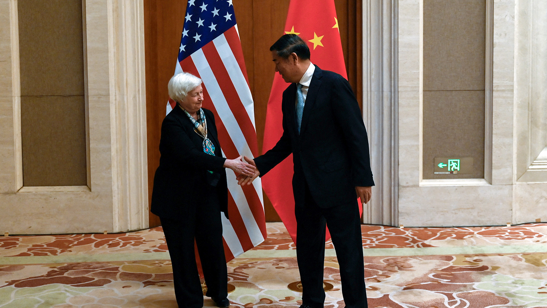 الدكتور وائل عواد للنهار العربي: انفصال أكبر اقتصادين يحتاج وقتاً