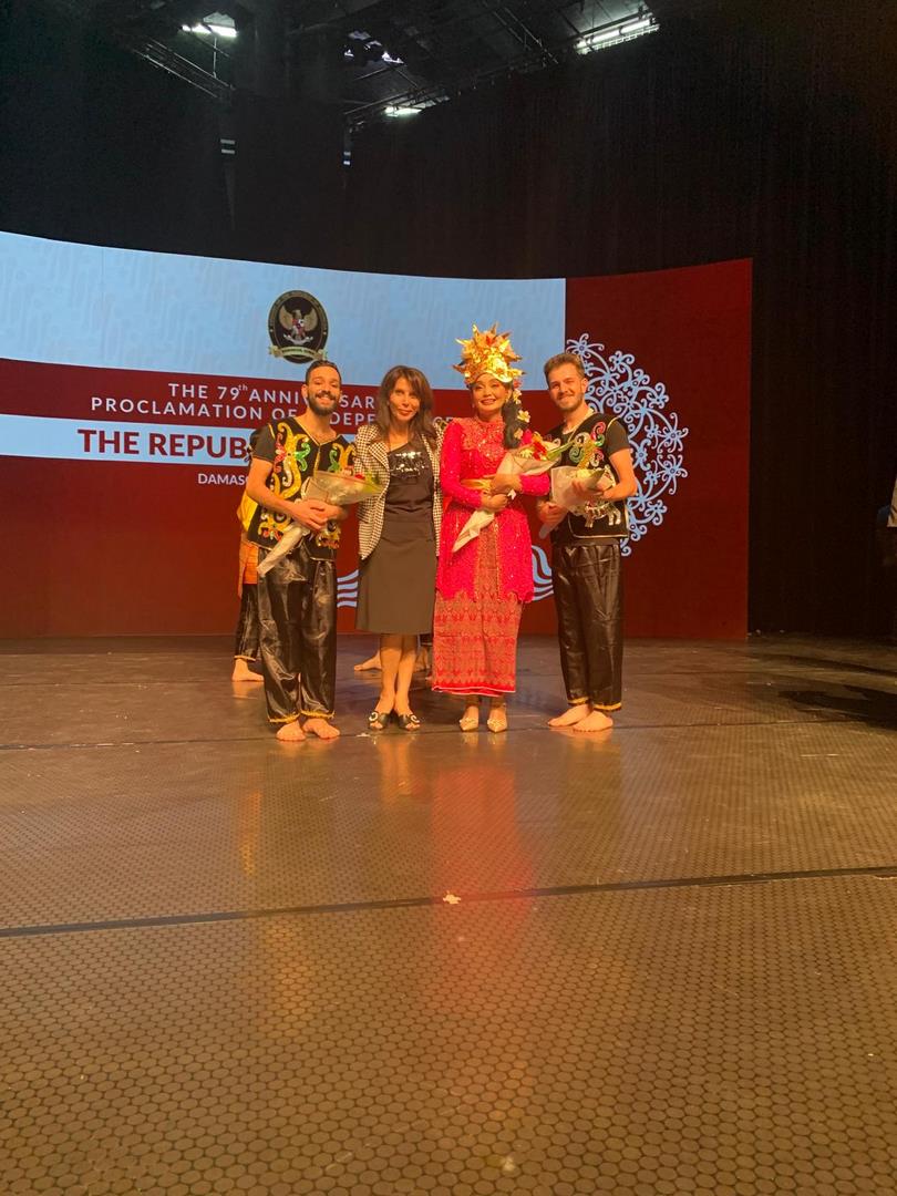 سلام إيطالي عربي إلى أندونيسيا سلام إيطالي عربي إلى أندونيسيا