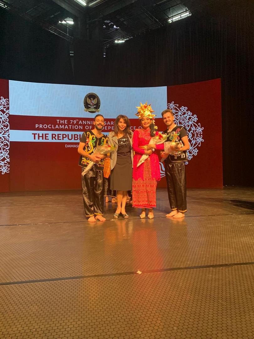 سلام إيطالي عربي إلى أندونيسيا سلام إيطالي عربي إلى أندونيسيا