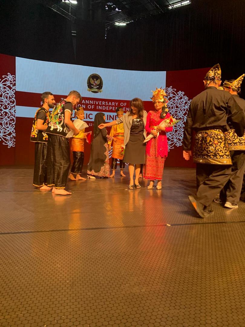 سلام إيطالي عربي إلى أندونيسيا سلام إيطالي عربي إلى أندونيسيا