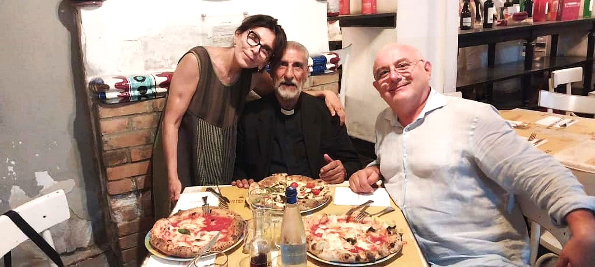 الكنيسة تعني الرعية